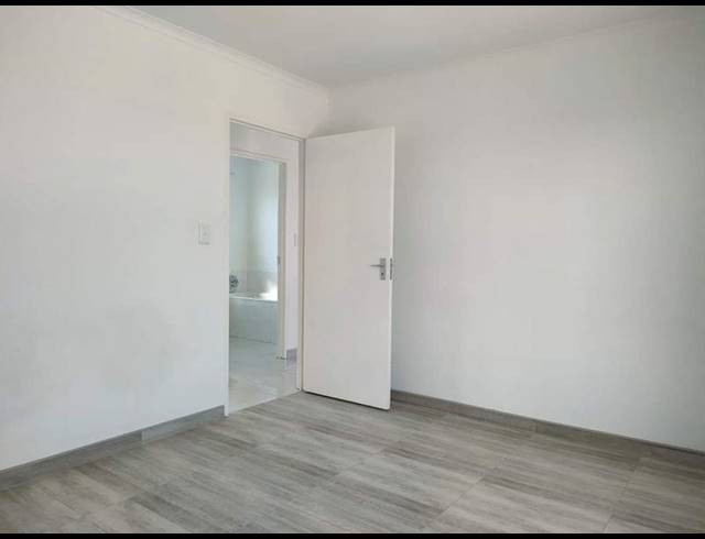 2 BEDROOM HOUSE FOR SALE IN CRYSTAL PARK